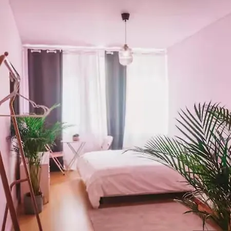 Lazy - Pinkish - Breakfast Included Apartmán