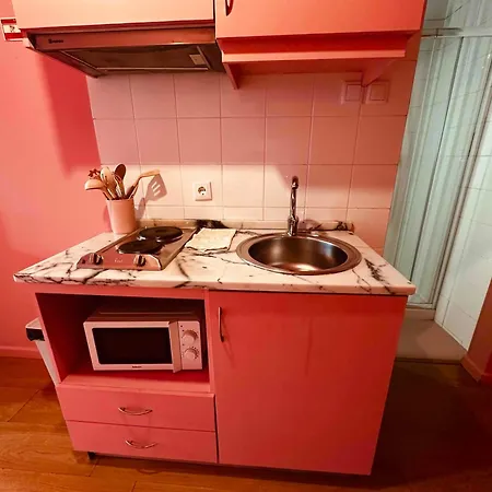 Apartment Lazy - Pinkish - Breakfast Included *