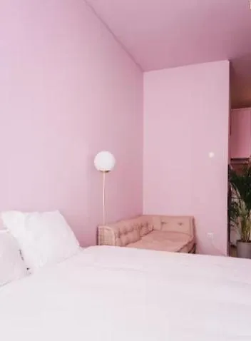 דירה Lazy - Pinkish - Breakfast Included *