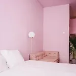아파트 Lazy - Pinkish - Breakfast Included *